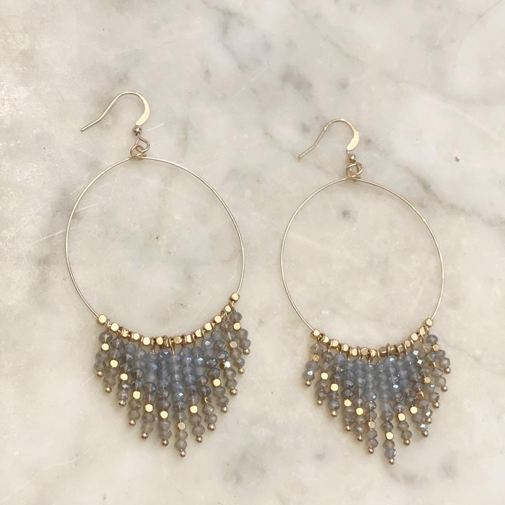 NIP Beaded hoop earrings gold & purple